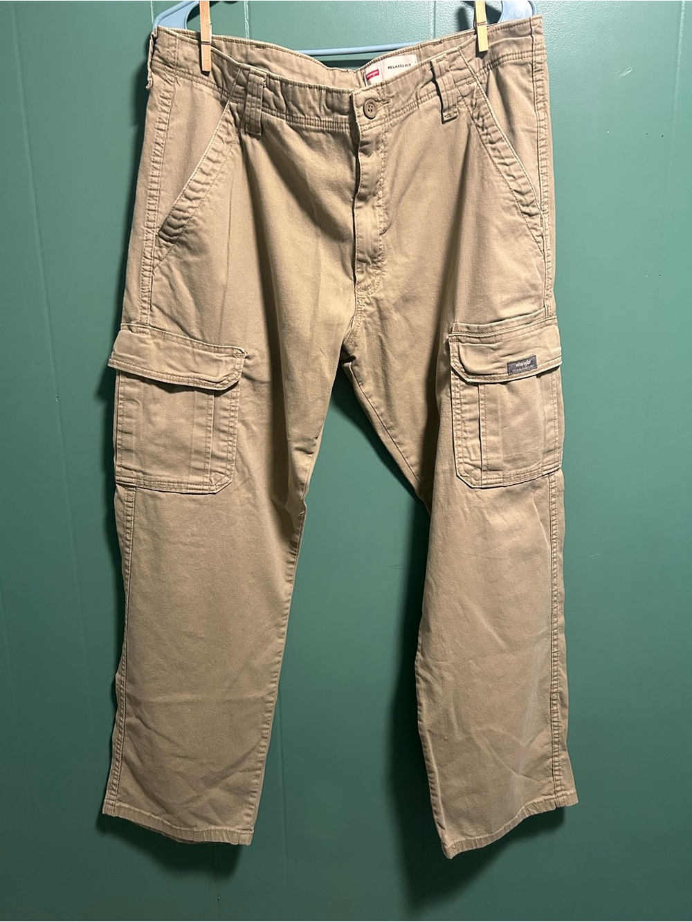 Men’s wrangler cargo pants